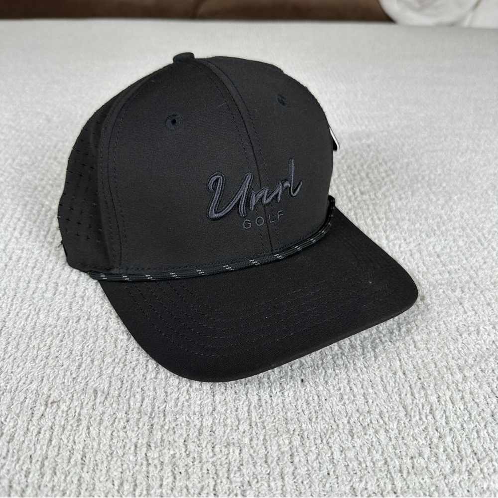 UNRL Golf Script Black Mid Pro Cap
